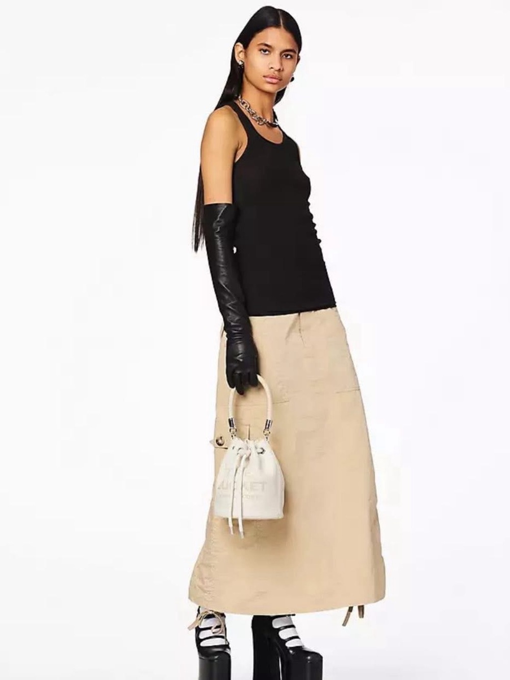 H652L01PF22 - Marc Jacobs The Leather Bucket Bag - Picture 16 of 16